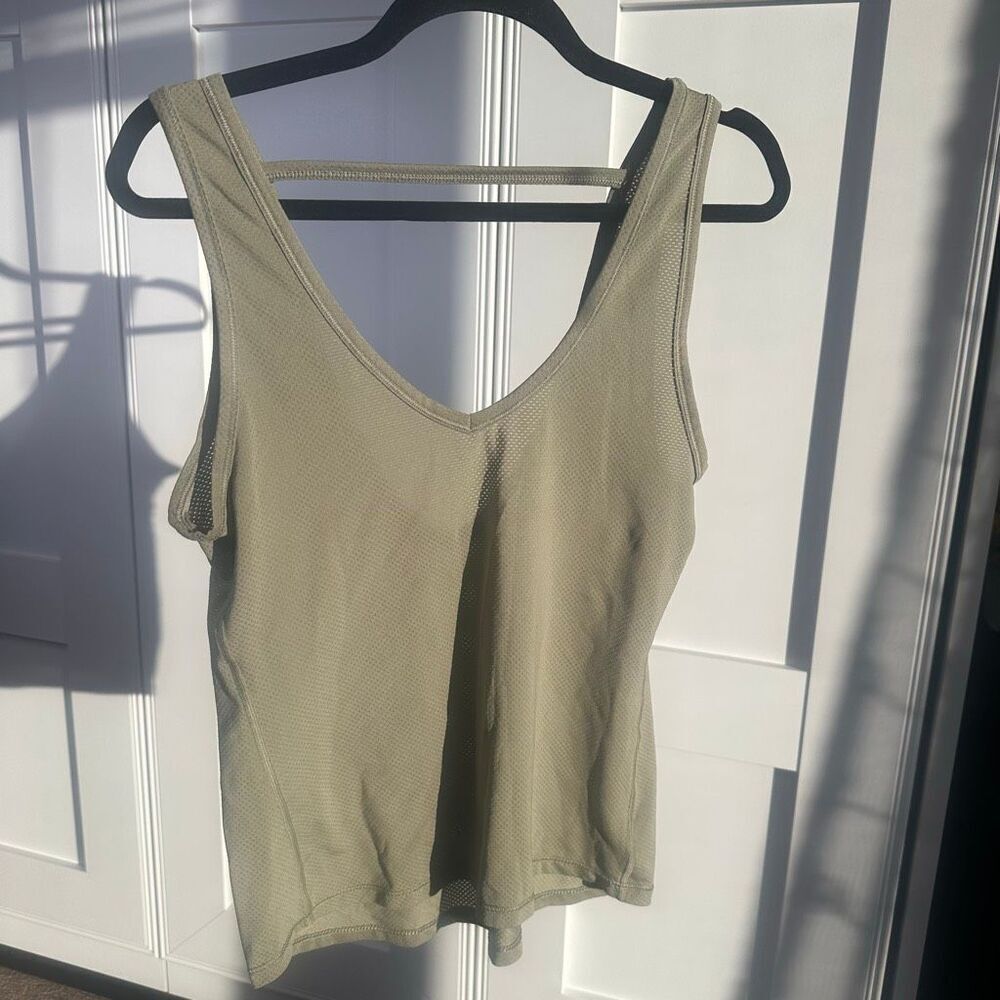 Victoria Sport Olive Green Lightweight Tank Size XS (f1)